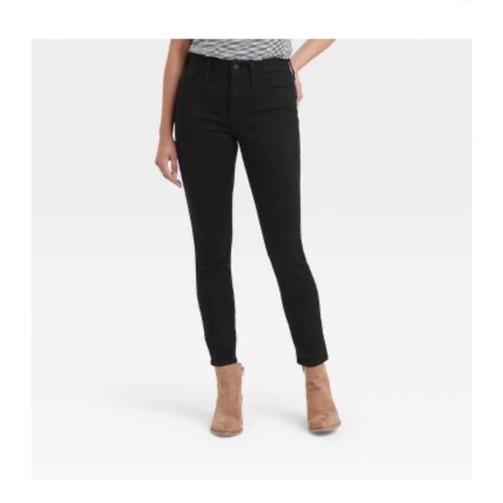 Universal Thread Black High Rise Skinny - Picture 2 of 8